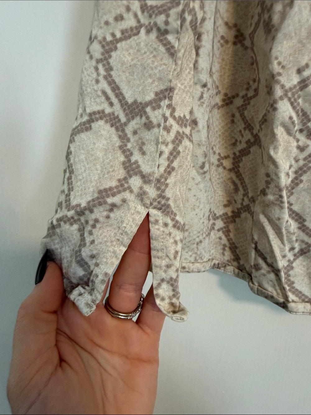Anthropolgie Cloth and Stone Snakeskin Print Sleeveless Blouse - Picture 5 of 6